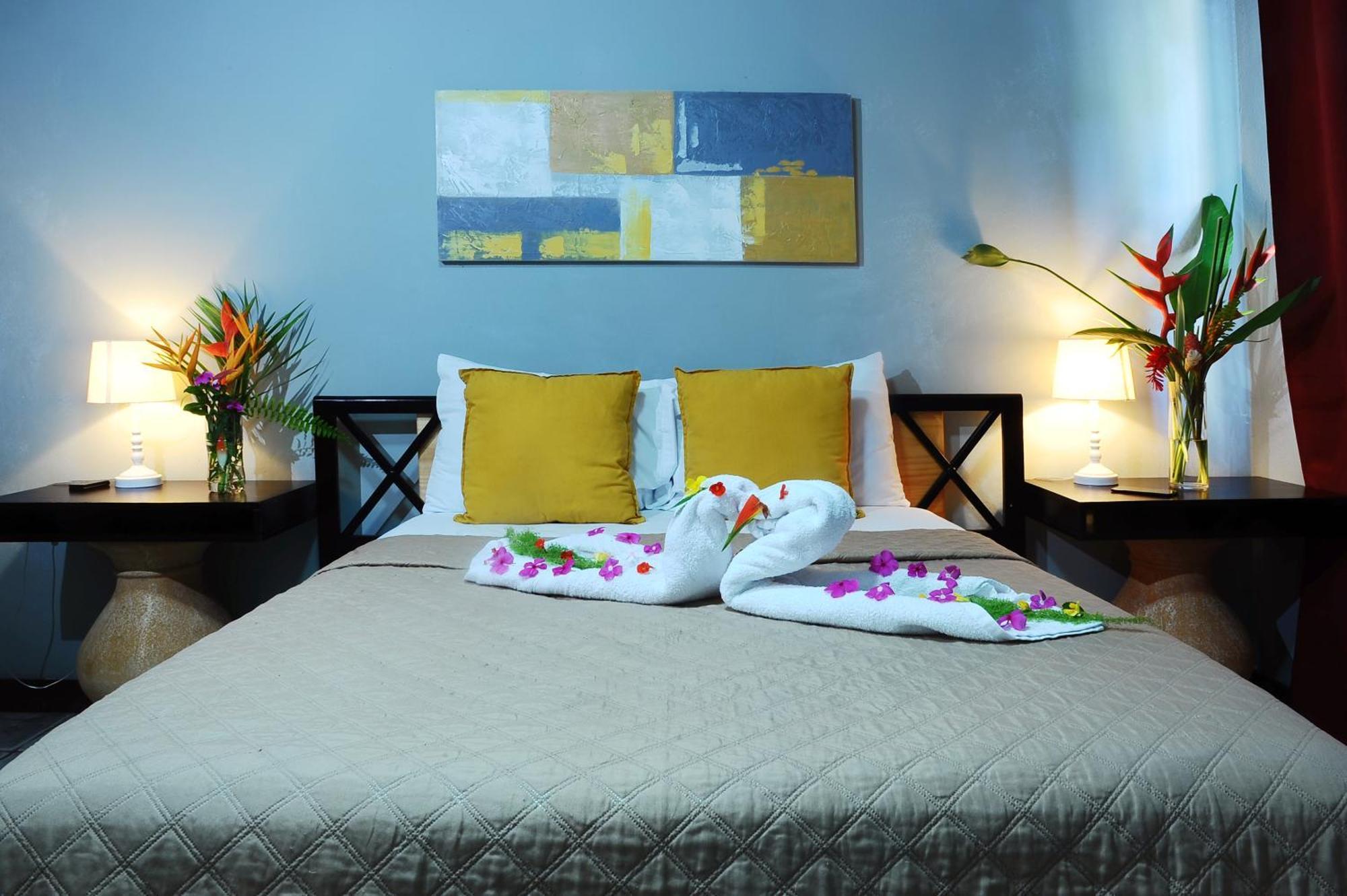Private Fully Furnished Home At Wide Mouth Frog Hostel Quepos Esterno foto