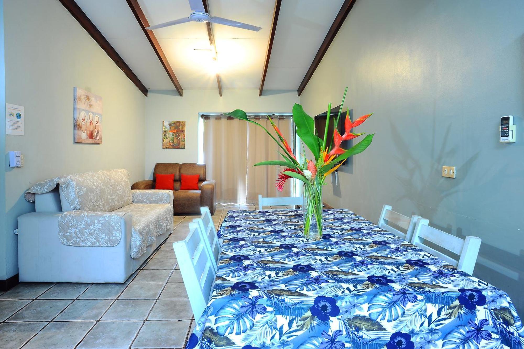 Private Fully Furnished Home At Wide Mouth Frog Hostel Quepos Esterno foto
